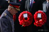 チャールズ英国王が戦没者を追悼、「休戦記念日曜日」の式典