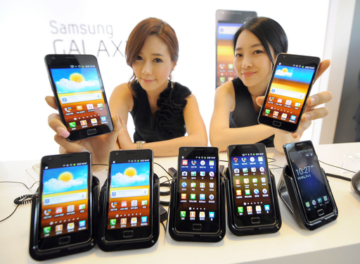 韓国サムスン電子、多機能携帯電話「Galaxy S2」発表