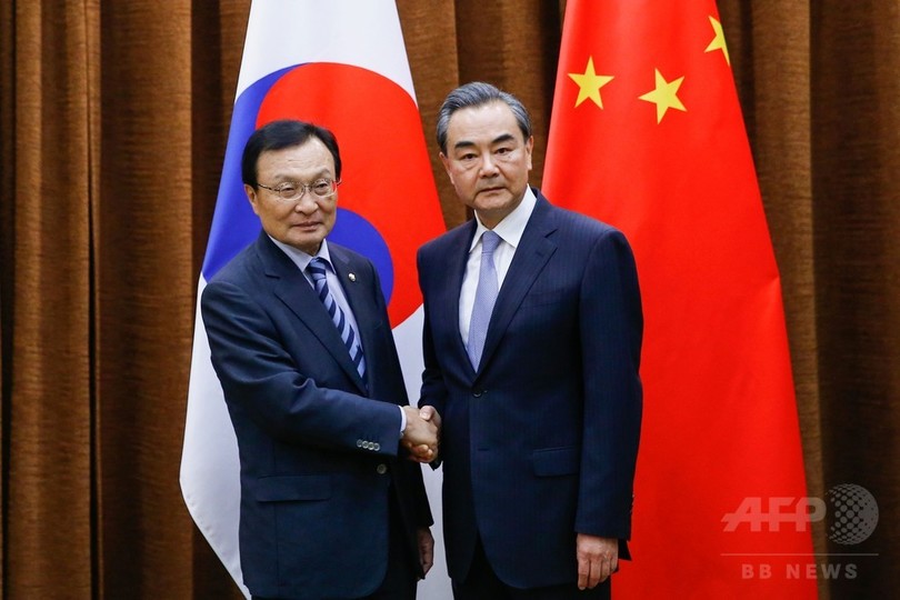 中国外相、THAAD配備の韓国に「障害物の除去」求める 中国外相、THAAD配備の韓国に「障害物の除去」求める