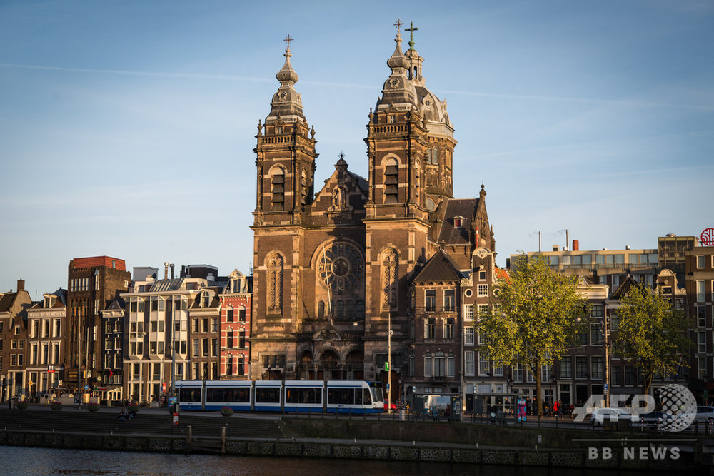 オランダのカトリック教会、聖職者の性的虐待を65年間隠ぺい 報道 写真2枚 国際ニュース：AFPBB News