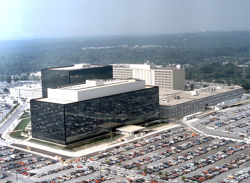 米NSA、ネット未接続PCも遠隔監視 米紙