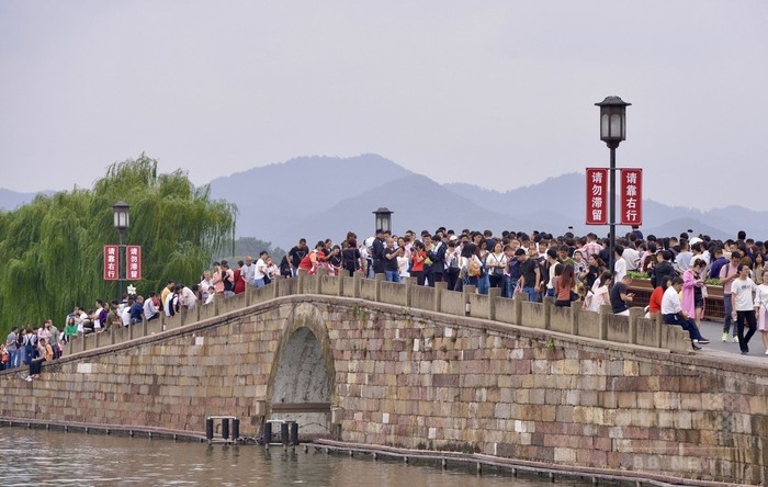 7億人が国内旅行楽しむ、一部では入場制限も 中国の大型連休 7億人が国内旅行楽しむ、一部では入場制限も 中国の大型連休