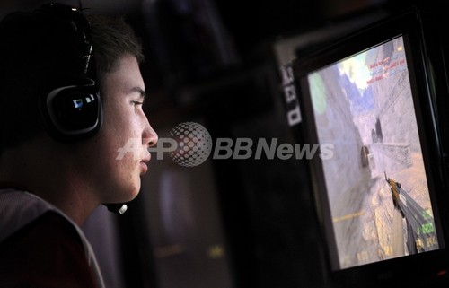 シューティングゲームで視力の「コントラスト感度」向上、米研究 シューティングゲームで視力の「コントラスト感度」向上、米研究