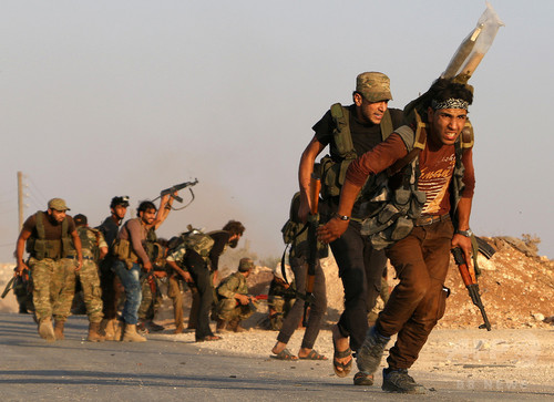 米CIA、シリア反体制派への支援打ち切りへ 対ロ協力探る？