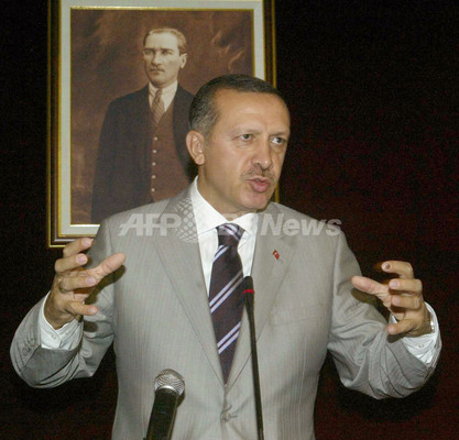 トルコのエルドアン首相、2期目の組閣に着手 トルコのエルドアン首相、2期目の組閣に着手