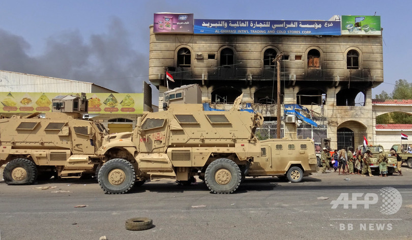 イエメン・ホデイダ、親政府派とフーシ派の戦闘で149人死亡 イエメン・ホデイダ、親政府派とフーシ派の戦闘で149人死亡