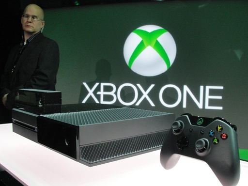 米マイクロソフト、次世代ゲーム機「Xbox One」を発表