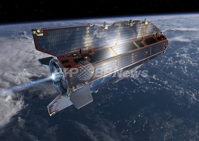 「宇宙のフェラーリ」GOCE衛星、10月ごろ地球落下へ ESA 「宇宙のフェラーリ」GOCE衛星、10月ごろ地球落下へ ESA