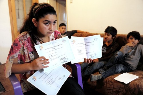 15歳ロマの少女を学校行事中に拘束・送還、仏閣内に亀裂 15歳ロマの少女を学校行事中に拘束・送還、仏閣内に亀裂