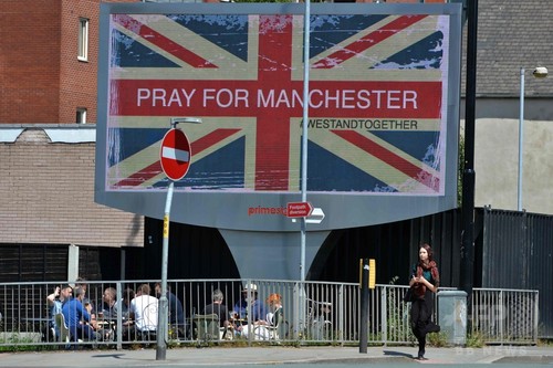 英マンチェスター爆発事件、これまでに分かったこと 英マンチェスター爆発事件、これまでに分かったこと