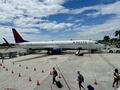 ノーブラで降機させられそうになった女性客、デルタ航空社長との面会要求 米