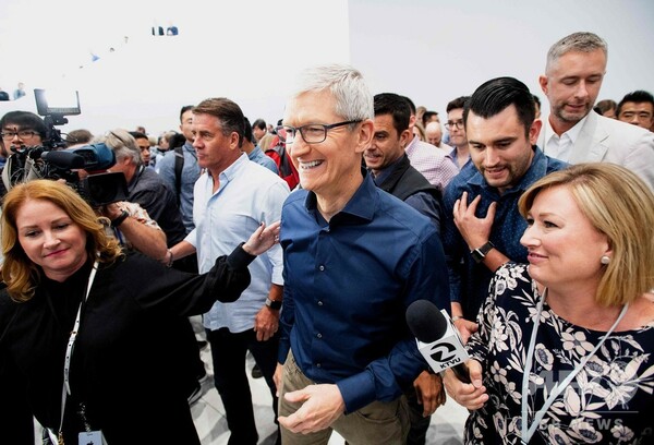 アップル、iPhone最新機種発表 iOS端末の出荷20億台迫る