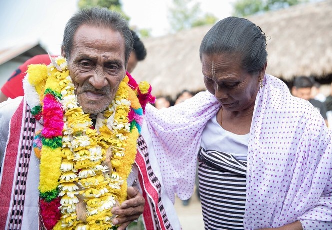 インド人男性、家族と40年ぶり再会 きっかけはユーチューブ 写真4枚 国際ニュース:AFPBB News