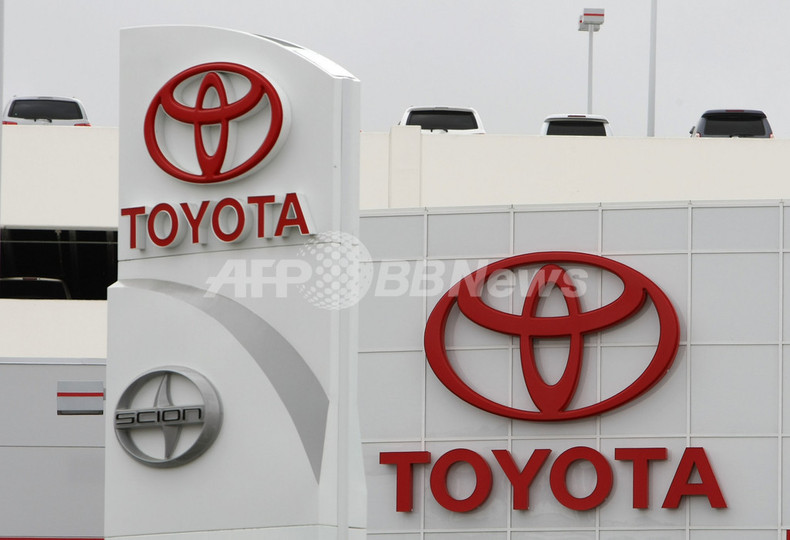 トヨタ、米国で販売の380万台に安全警告 フロアマットに問題か トヨタ、米国で販売の380万台に安全警告 フロアマットに問題か