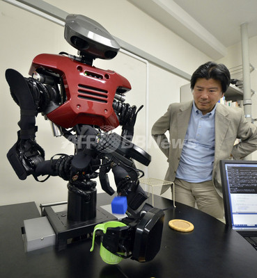 世界初の「考えるロボット」、東京工大研究所が開発 世界初の「考えるロボット」、東京工大研究所が開発