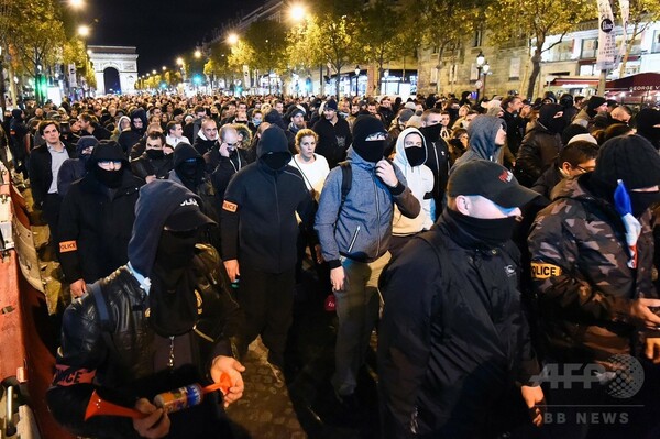フランスで警官が3夜連続デモ、相次ぐ警官への暴力に抗議