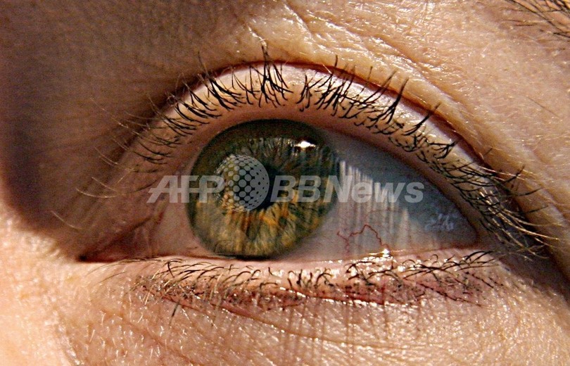 最新式「人工眼」が成功、歩き回るほどにも視力回復 最新式「人工眼」が成功、歩き回るほどにも視力回復