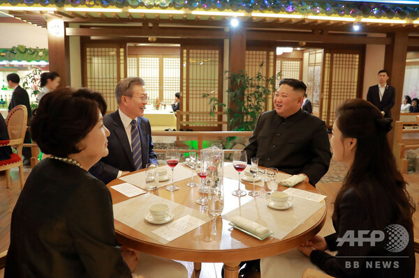 韓国大統領の支持率61％に急上昇、南北首脳会談受け