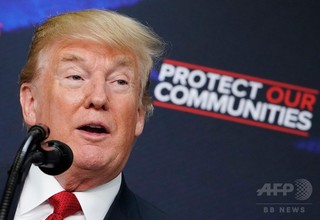 トランプ氏、EU車への関税警告 「ここで作れ!」とツイート トランプ氏、EU車への関税警告 「ここで作れ!」とツイート