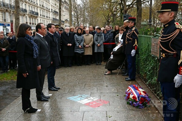 仏紙襲撃事件からまもなく1年、追悼行事始まる 仏大統領も参列