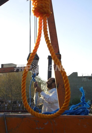 絞首刑後に息を吹き返した男、終身刑に減刑か イラン 絞首刑後に息を吹き返した男、終身刑に減刑か イラン