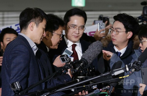 サムスン副会長の逮捕状請求、韓国・国政介入疑惑