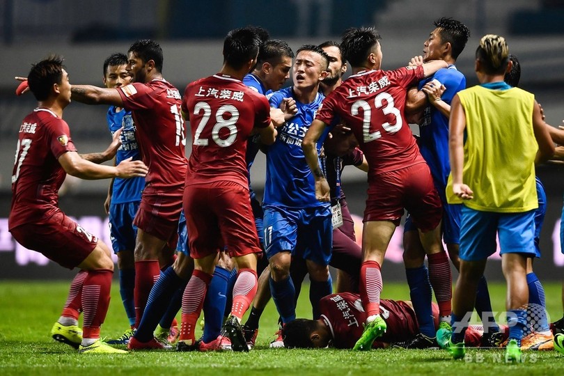 中国サッカー協会の「気まぐれ」処分、ファンからは不満の声 中国サッカー協会の「気まぐれ」処分、ファンからは不満の声