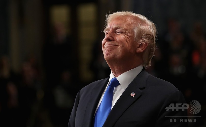 トランプ大統領、軍事パレード開催へ 国防総省に要請 トランプ大統領、軍事パレード開催へ 国防総省に要請