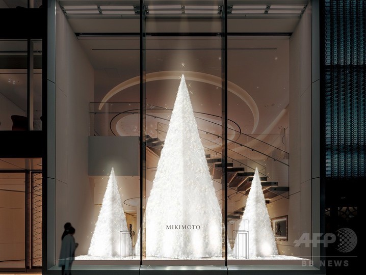 「ミキモト」純白のクリスマスツリー、23日から 「ミキモト」純白のクリスマスツリー、23日から
