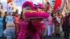 動画：フランス・パリで祝う春節、色鮮やかなパレード開催