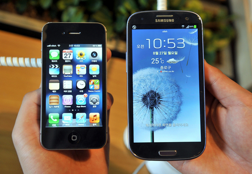 米アップル、サムスン携帯8機種の販売差し止めを申請