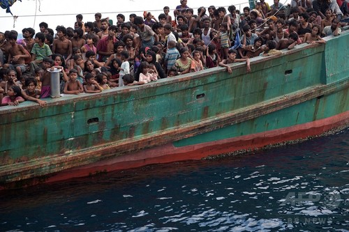 ミャンマー沖などで漂流の難民2000人以上 国連発表 ミャンマー沖などで漂流の難民2000人以上 国連発表