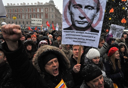 モスクワで過去最大規模の抗議デモ、主催者側は「12万人」と発表