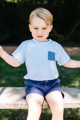 英ジョージ王子、3歳に