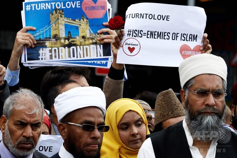 ロンドンでイスラム教徒への憎悪犯罪が急増、襲撃事件後5倍に ロンドンでイスラム教徒への憎悪犯罪が急増、襲撃事件後5倍に