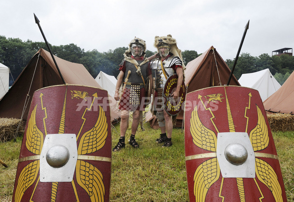 ローマ帝国とゲルマン民族の「トイトブルク森の戦い」を再現、ドイツ 写真13枚 国際ニュース：AFPBB News