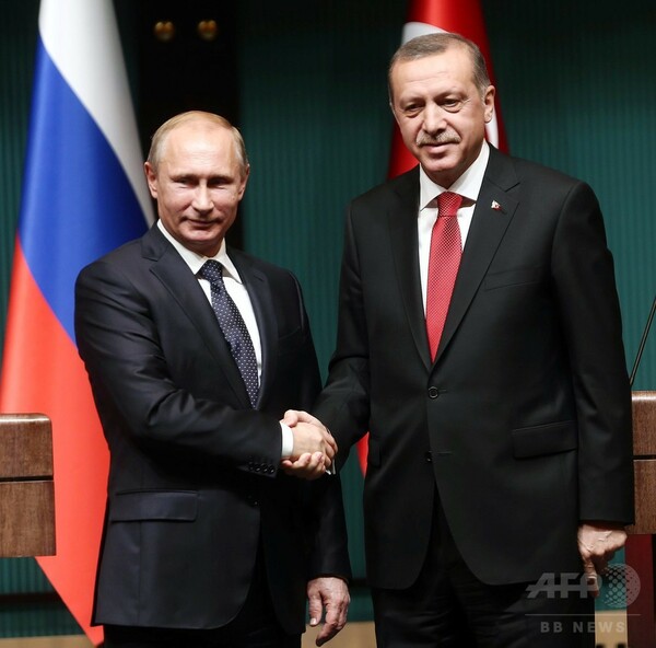 プーチン露大統領、南欧パイプライン計画の打ち切りを突如表明