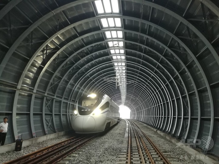 野鳥に配慮した防音アーチ 中国高速鉄道 野鳥に配慮した防音アーチ 中国高速鉄道