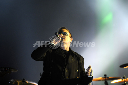 U2、ベルリンで「壁崩壊20年周年記念」の野外無料ライブ U2、ベルリンで「壁崩壊20年周年記念」の野外無料ライブ