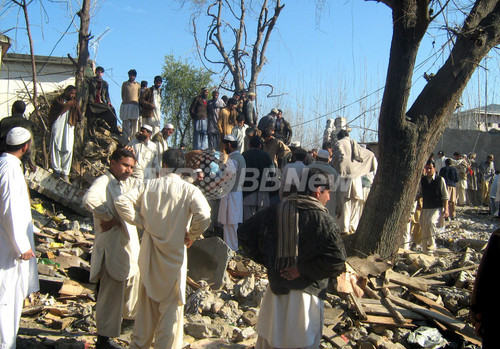 パキスタン北西部で大規模な自爆攻撃、36人死亡 パキスタン北西部で大規模な自爆攻撃、36人死亡
