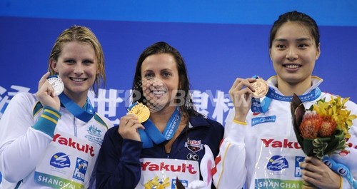 ソニが女子100メートル平泳ぎ連覇、世界水泳 ソニが女子100メートル平泳ぎ連覇、世界水泳
