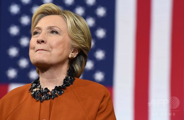 FBI、クリントン氏メール問題の調査再開 選挙戦に打撃