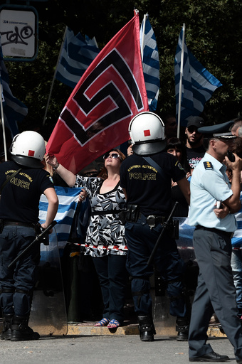 ギリシャのネオナチ政党、支持率伸ばす 同情票か