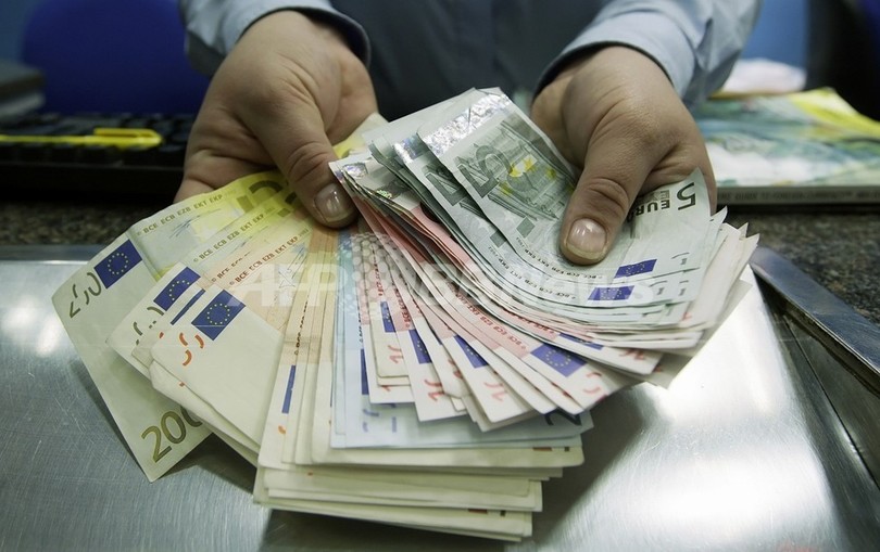 22歳男性に37億円の納税を誤請求、オーストリア 22歳男性に37億円の納税を誤請求、オーストリア