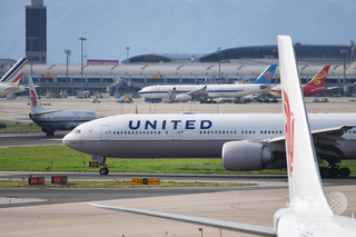 米航空機が緊急着陸、乗客16時間機内に缶詰め 寒さでドア凍った? 米航空機が緊急着陸、乗客16時間機内に缶詰め 寒さでドア凍った?