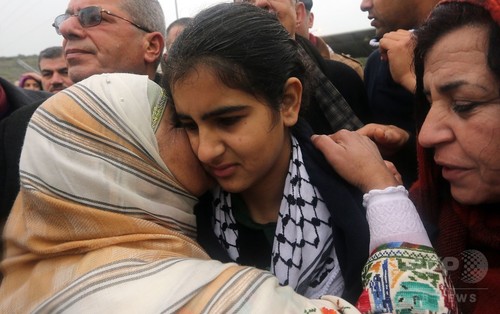 「石を拾って」有罪のパレスチナ14歳少女、イスラエルが早期釈放