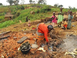 1日平均4600人の避難民、紛争下のコンゴ 国連報告 1日平均4600人の避難民、紛争下のコンゴ 国連報告