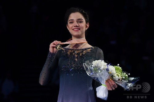 メドベデワが歴代最高得点で連覇、加勢2人が表彰台 世界フィギュア メドベデワが歴代最高得点で連覇、加勢2人が表彰台 世界フィギュア