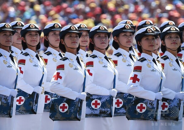 中国の軍事パレード、一般人を閉め出し