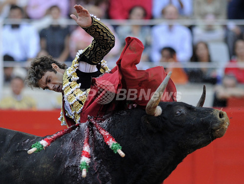 バルセロナで最後の闘牛、来年1月から禁止 バルセロナで最後の闘牛、来年1月から禁止
